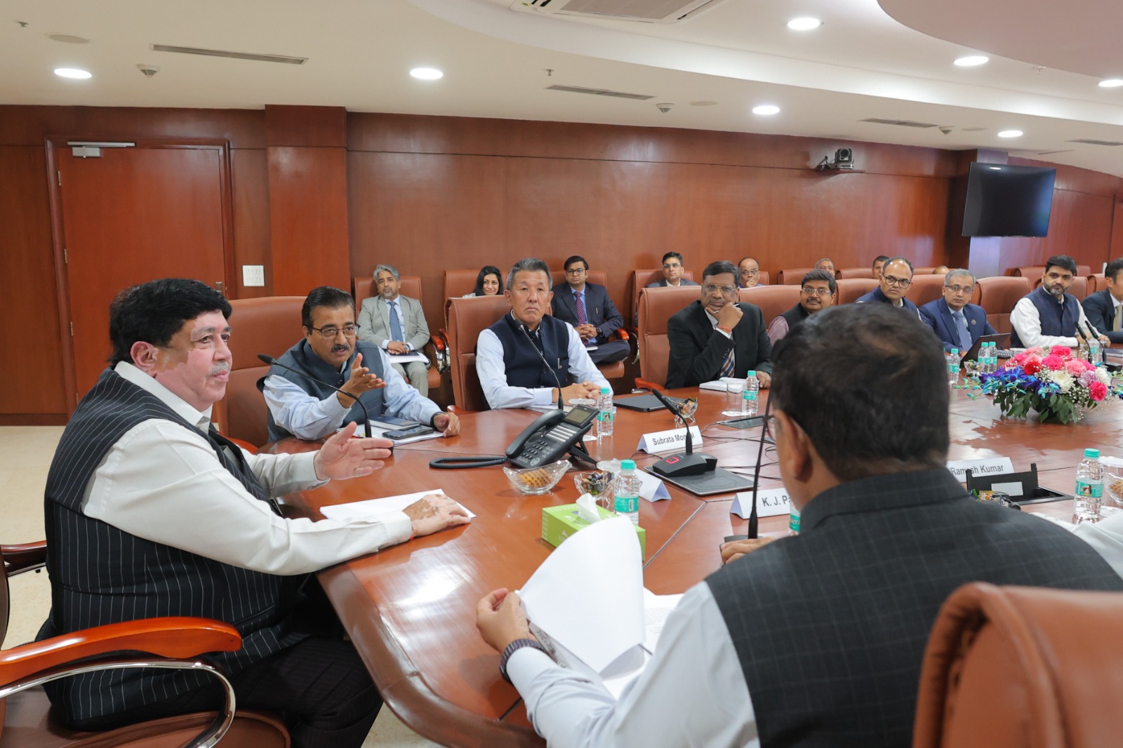 meeting-with-managment-3.jpeg